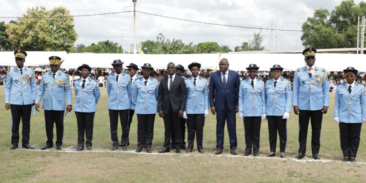 Sortie de la 43e promotion des élèves commissaires de Police vendredi 16 avril à l’école de Police à Abidjan. Photos Saint Cyrille