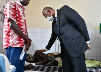 Accident à Ferkessédougou : le Premier Ministre exprime la compassion du Chef de l’État aux familles des victimes