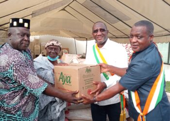 Yamoussoukro/Célébration de Paquinou: Les députés RHDP comblent les chefs de village