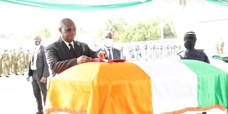 Côte d’Ivoire/Défense : le Ministre Birahima Ouattara rend hommage aux soldats tués à Kafolo et Tehini