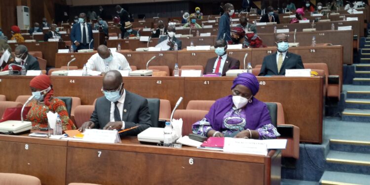 Côte d’Ivoire/Evaluation et suivi des politiques publiques:  Les Sénateurs en formation