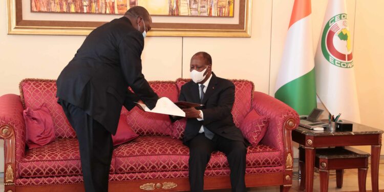 Avant une rencontre avec Blaise Compaoré, Diabré reçu par le président ivoirien