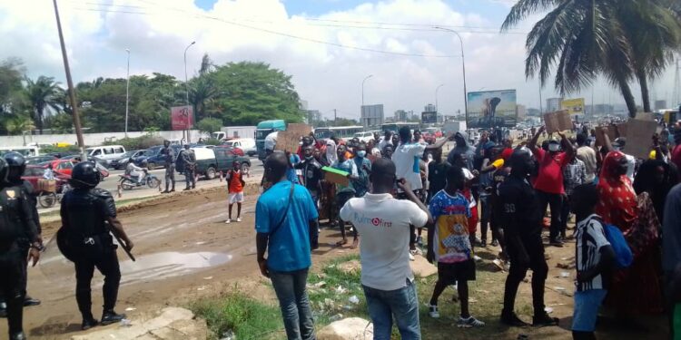 Retour de Gbagbo: Le collectif des victimes manifeste à Port-Bouet (voir images)