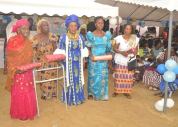 Grand-Bassam/Fête des mères  La sénatrice Marie-Irène Ahoua cadeaute plus de 200 mamans