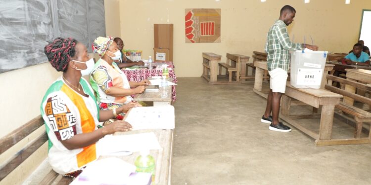 Election législative partielle, le Président de la Commission Electorale Indépendante (CEI), a effectué une visite de terrain dans la circonscription de Jacqueville.