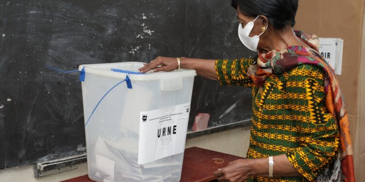 Election législative partielle, le Président de la Commission Electorale Indépendante (CEI), a effectué une visite de terrain dans la circonscription de Jacqueville.