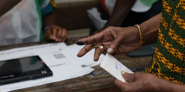 Election législative partielle, le Président de la Commission Electorale Indépendante (CEI), a effectué une visite de terrain dans la circonscription de Jacqueville.