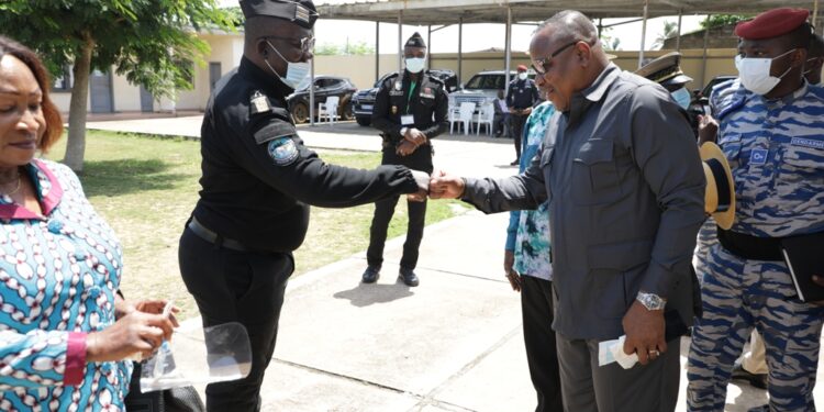 Election législative partielle, le Président de la Commission Electorale Indépendante (CEI), a effectué une visite de terrain dans la circonscription de Jacqueville.