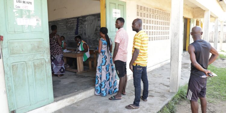 Election législative partielle, le Président de la Commission Electorale Indépendante (CEI), a effectué une visite de terrain dans la circonscription de Jacqueville.