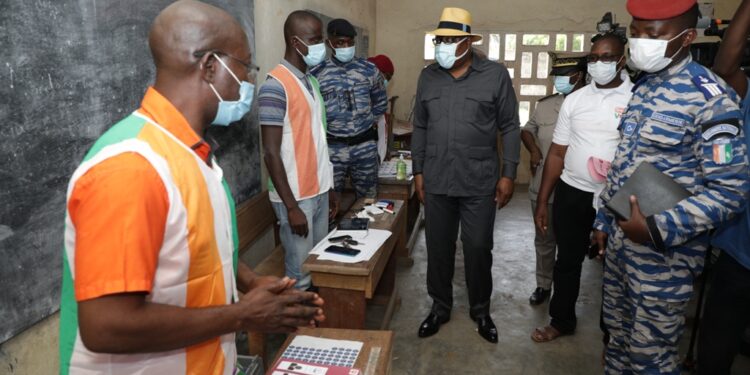 Election législative partielle, le Président de la Commission Electorale Indépendante (CEI), a effectué une visite de terrain dans la circonscription de Jacqueville.
