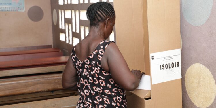 Election législative partielle, le Président de la Commission Electorale Indépendante (CEI), a effectué une visite de terrain dans la circonscription de Jacqueville.