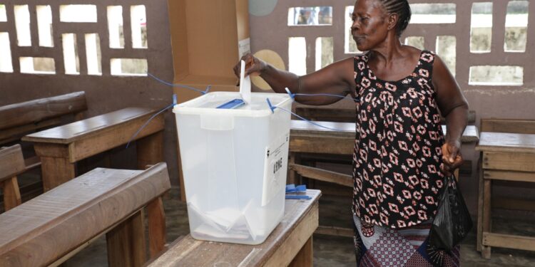 Election législative partielle, le Président de la Commission Electorale Indépendante (CEI), a effectué une visite de terrain dans la circonscription de Jacqueville.
