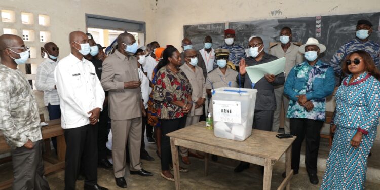Election législative partielle, le Président de la Commission Electorale Indépendante (CEI), a effectué une visite de terrain dans la circonscription de Jacqueville.