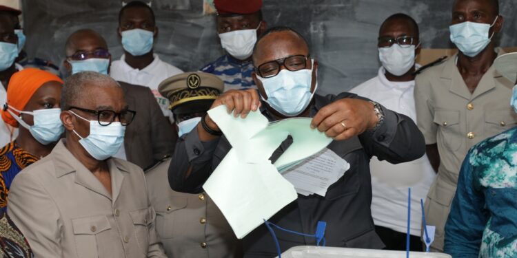 Election législative partielle, le Président de la Commission Electorale Indépendante (CEI), a effectué une visite de terrain dans la circonscription de Jacqueville.