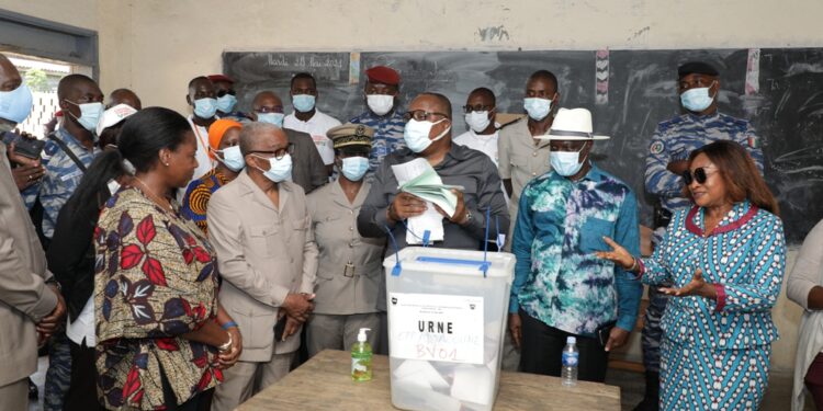 Election législative partielle, le Président de la Commission Electorale Indépendante (CEI), a effectué une visite de terrain dans la circonscription de Jacqueville.