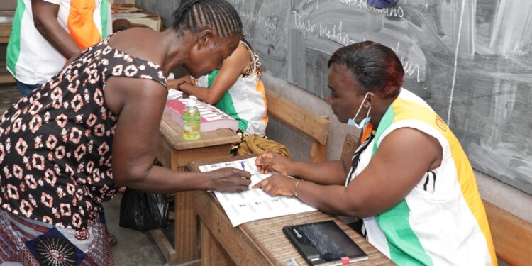 Election législative partielle, le Président de la Commission Electorale Indépendante (CEI), a effectué une visite de terrain dans la circonscription de Jacqueville.