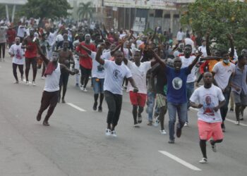 Côte d’Ivoire:  Les images du retour de Laurent Gbagbo à Abidjan, après dix années passer à la Cpi