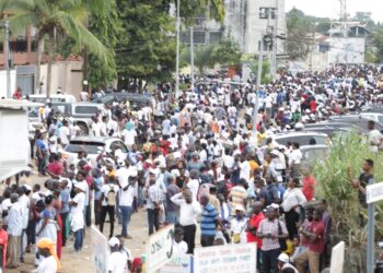 Côte d’Ivoire:  Les images du retour de Laurent Gbagbo à Abidjan, après dix années passer à la Cpi
