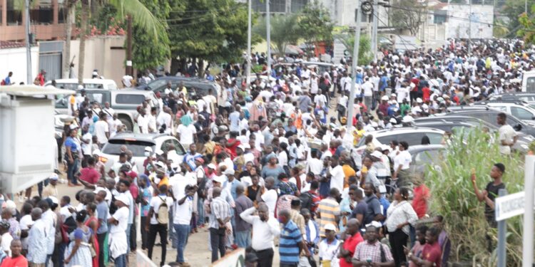 Côte d’Ivoire:  Les images du retour de Laurent Gbagbo à Abidjan, après dix années passer à la Cpi