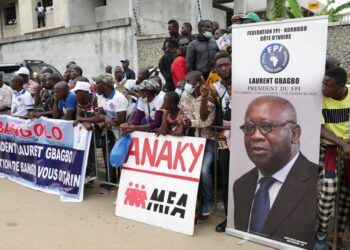 Côte d’Ivoire:  Les images du retour de Laurent Gbagbo à Abidjan, après dix années passer à la Cpi