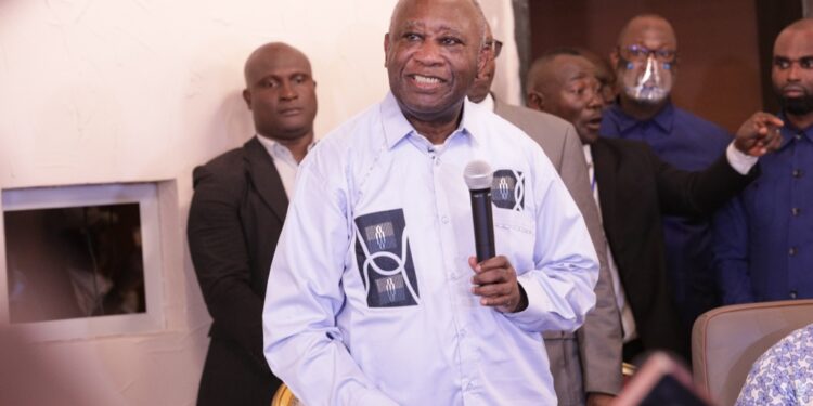 Côte d’Ivoire:  Les images du retour de Laurent Gbagbo à Abidjan, après dix années passer à la Cpi