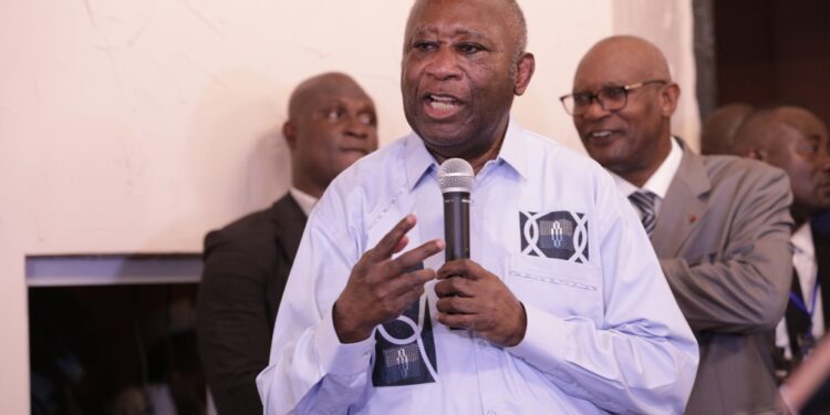 Côte d’Ivoire:  Les images du retour de Laurent Gbagbo à Abidjan, après dix années passer à la Cpi