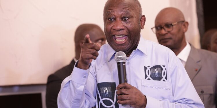 Côte d’Ivoire:  Les images du retour de Laurent Gbagbo à Abidjan, après dix années passer à la Cpi