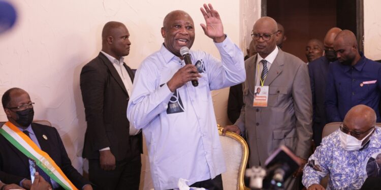 Côte d’Ivoire:  Les images du retour de Laurent Gbagbo à Abidjan, après dix années passer à la Cpi