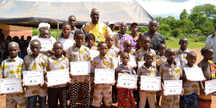 Ouaninou/ Promotion de l’excellence: La CAPHCI récompense les meilleurs élèves de l’Epp Sakôfê