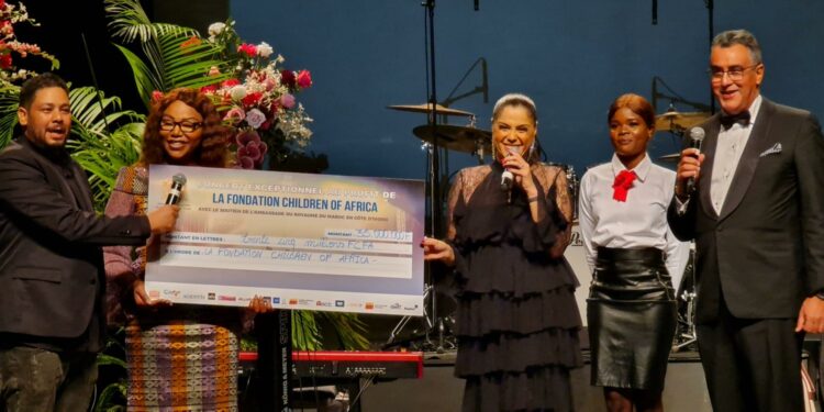 Charité : 35 millions de Fcfa recueillis au concert de la Marocaine Sofia Mestari