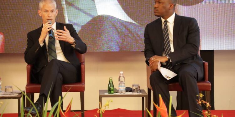 Engagement politique: le ministre  Franck Riester partage son expérience à Abidjan