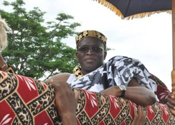 Tankesse : Le ministre Paulin Claude fait chef de tribu par le peuple Agni Bona