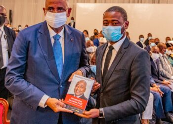 Dédicace du livre « Le Cœur et l’Esprit » d’Amadou Gon Coulibaly : le Premier Ministre Patrick Achi exhorte à réaliser son rêve