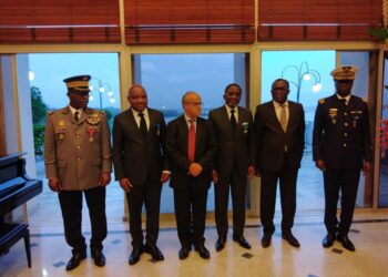 Le Gl Apalo Touré fait chevalier de la légion d’honneur française en présence du ministre Paulin Danho