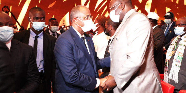 08 juillet 2020-08 juillet 2021. Les images de l’hommage du Rhdp à l’ex-Premier ministre AGC au Sofitel Hôtel-Ivoire Abidjan.