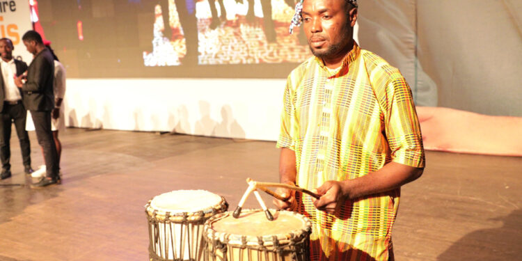 08 juillet 2020-08 juillet 2021. Les images de l’hommage du Rhdp à l’ex-Premier ministre AGC au Sofitel Hôtel-Ivoire Abidjan.