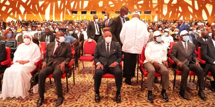 08 juillet 2020-08 juillet 2021. Les images de l’hommage du Rhdp à l’ex-Premier ministre AGC au Sofitel Hôtel-Ivoire Abidjan.