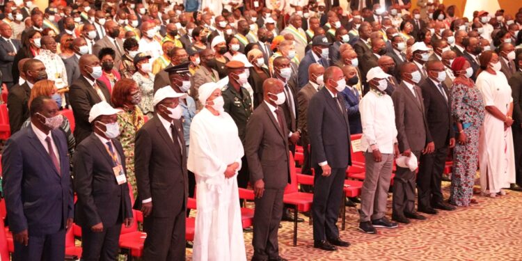 08 juillet 2020-08 juillet 2021. Les images de l’hommage du Rhdp à l’ex-Premier ministre AGC au Sofitel Hôtel-Ivoire Abidjan.