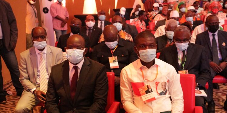 08 juillet 2020-08 juillet 2021. Les images de l’hommage du Rhdp à l’ex-Premier ministre AGC au Sofitel Hôtel-Ivoire Abidjan.