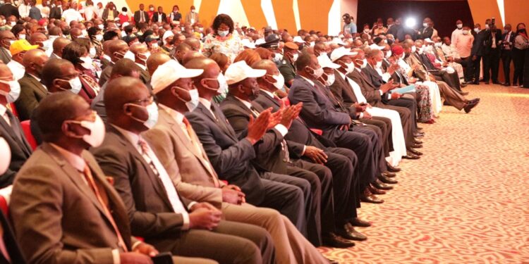 08 juillet 2020-08 juillet 2021. Les images de l’hommage du Rhdp à l’ex-Premier ministre AGC au Sofitel Hôtel-Ivoire Abidjan.