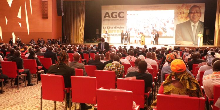 08 juillet 2020-08 juillet 2021. Les images de l’hommage du Rhdp à l’ex-Premier ministre AGC au Sofitel Hôtel-Ivoire Abidjan.