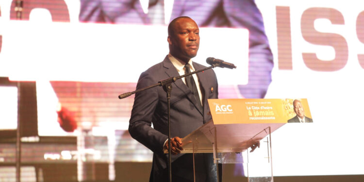 08 juillet 2020-08 juillet 2021. Les images de l’hommage du Rhdp à l’ex-Premier ministre AGC au Sofitel Hôtel-Ivoire Abidjan.