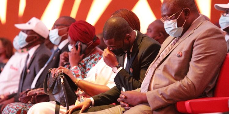 08 juillet 2020-08 juillet 2021. Les images de l’hommage du Rhdp à l’ex-Premier ministre AGC au Sofitel Hôtel-Ivoire Abidjan.