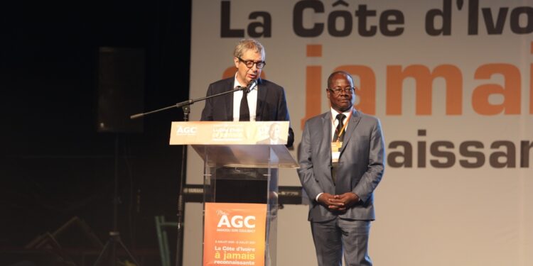 08 juillet 2020-08 juillet 2021. Les images de l’hommage du Rhdp à l’ex-Premier ministre AGC au Sofitel Hôtel-Ivoire Abidjan.