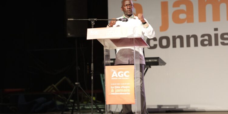 08 juillet 2020-08 juillet 2021. Les images de l’hommage du Rhdp à l’ex-Premier ministre AGC au Sofitel Hôtel-Ivoire Abidjan.