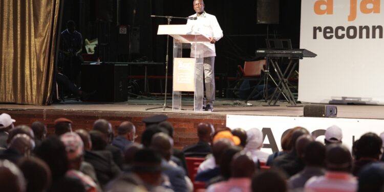 08 juillet 2020-08 juillet 2021. Les images de l’hommage du Rhdp à l’ex-Premier ministre AGC au Sofitel Hôtel-Ivoire Abidjan.