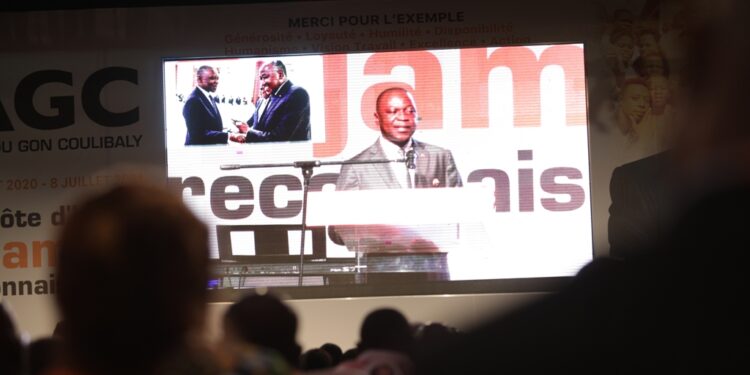 08 juillet 2020-08 juillet 2021. Les images de l’hommage du Rhdp à l’ex-Premier ministre AGC au Sofitel Hôtel-Ivoire Abidjan.