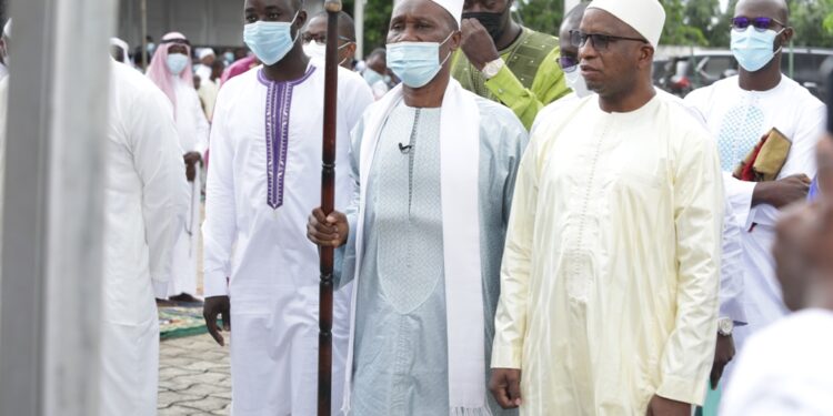 Les images de la prière de la Tabaski (Aid-El-Kébir) à la grande mosquée de la Riviera Golf en présence du président Alassane Ouattara
