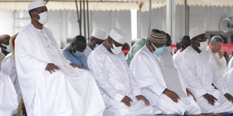 Les images de la prière de la Tabaski (Aid-El-Kébir) à la grande mosquée de la Riviera Golf en présence du président Alassane Ouattara