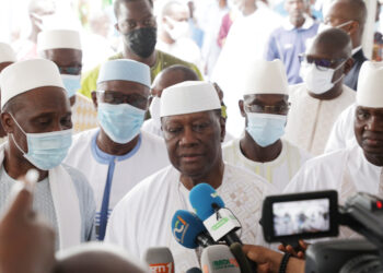 Les images de la prière de la Tabaski (Aid-El-Kébir) à la grande mosquée de la Riviera Golf en présence du président Alassane Ouattara